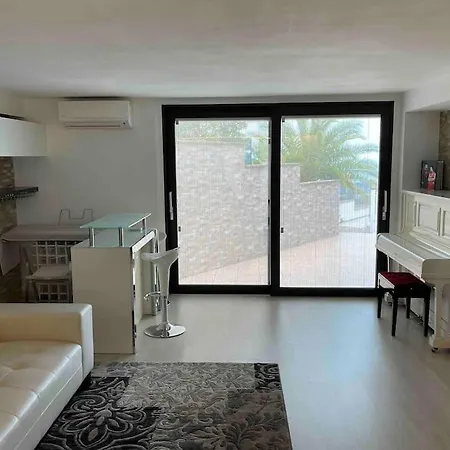 Familiare A Apartment *