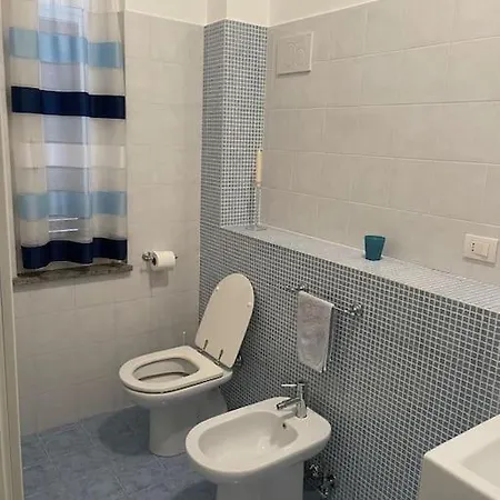 Familiare A Potenza Picena