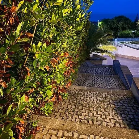 Familiare A Apartment *