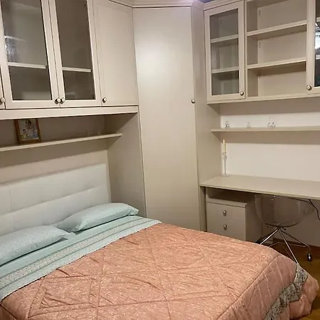 アパート Familiare A