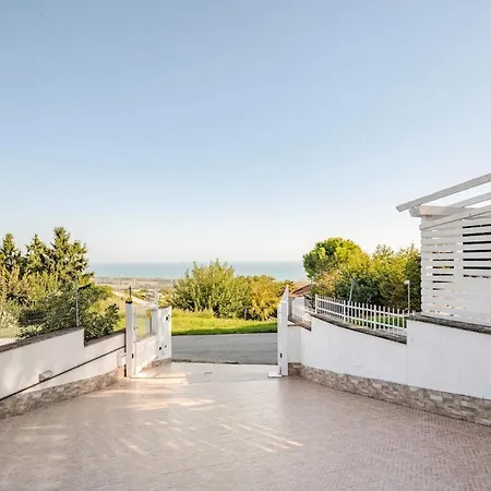 Familiare A Apartment Potenza Picena